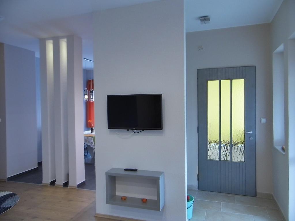 Alfa Apartman Шарвар Номер фото